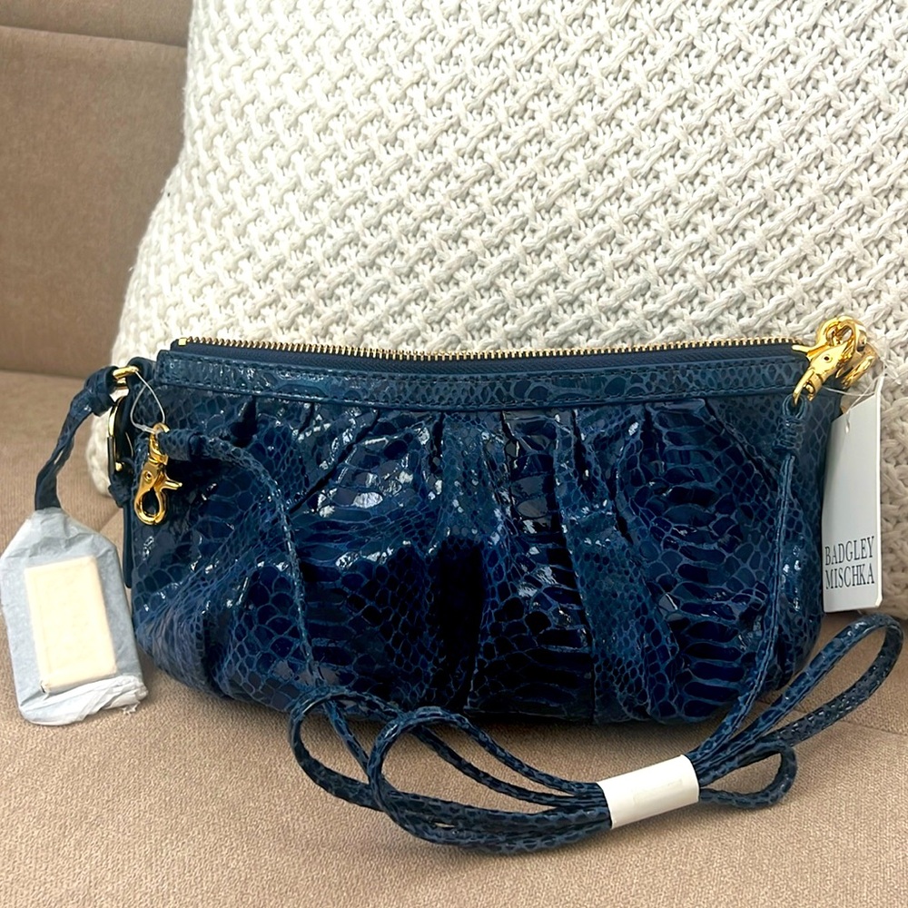 NWT Badgley Mischka navy snake print bag